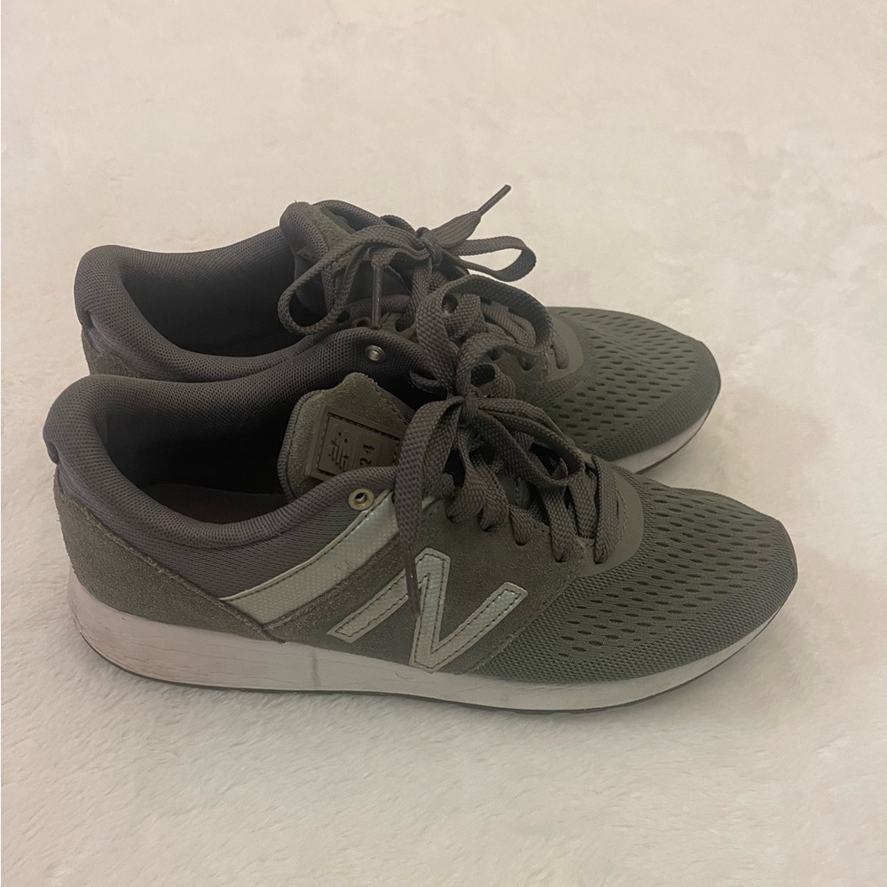 New Balance Army Olive Green Sneakers - Size 8 - Picture 2 of 7
